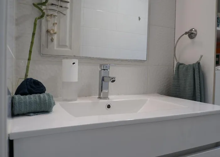 Front Apartment *
